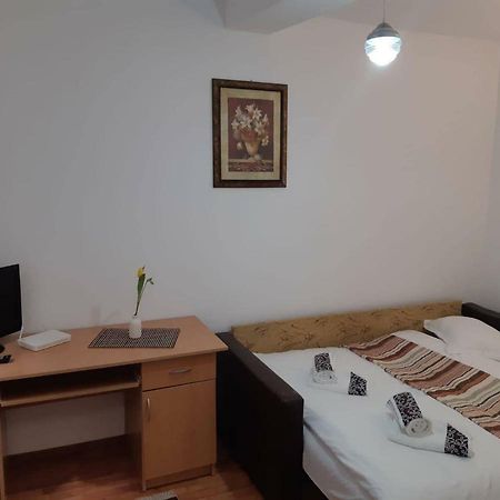Tudor Apartment Brasov Luaran gambar