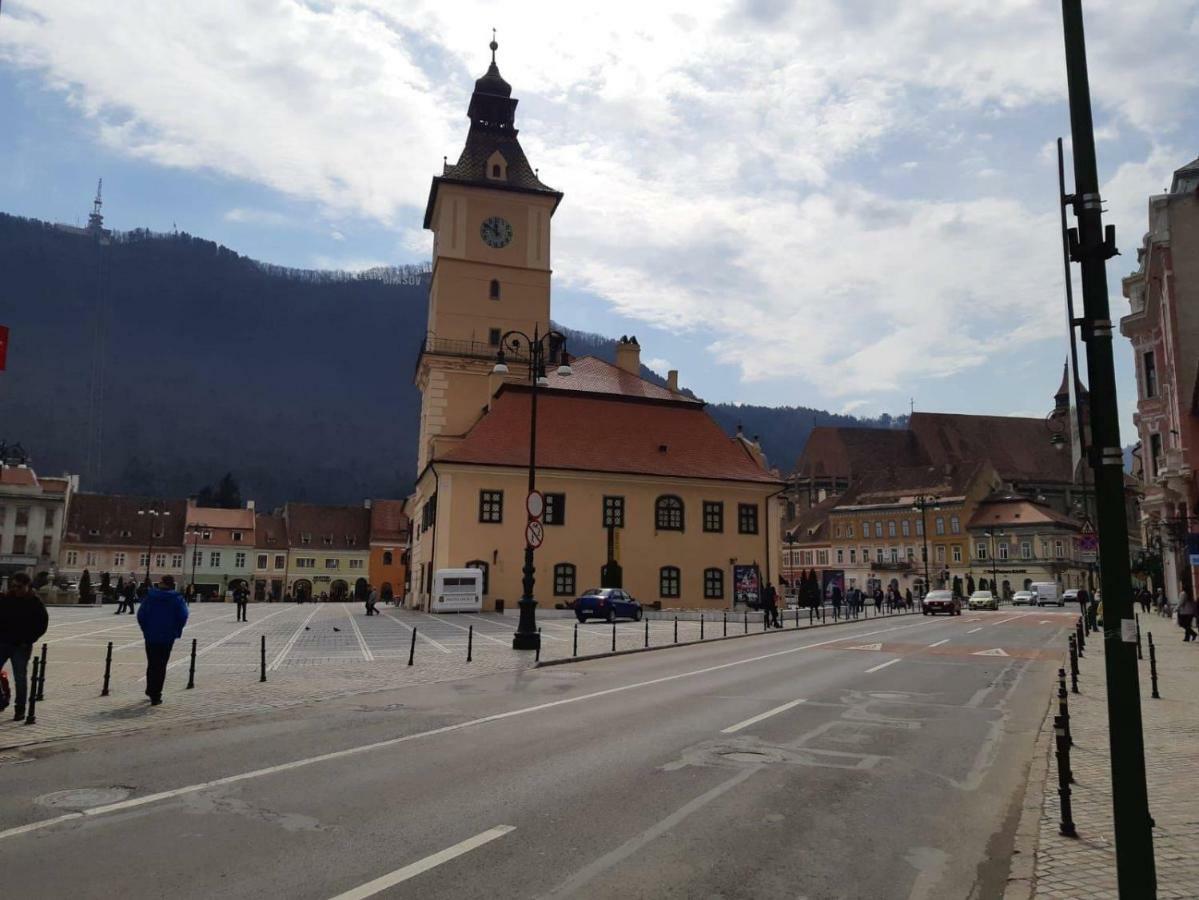 Tudor Apartment Brasov Luaran gambar