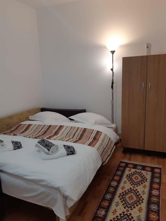 Tudor Apartment Brasov Luaran gambar